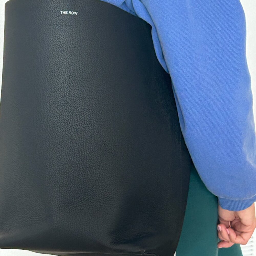 FAUX THE ROW LARGE BUCKET BAG